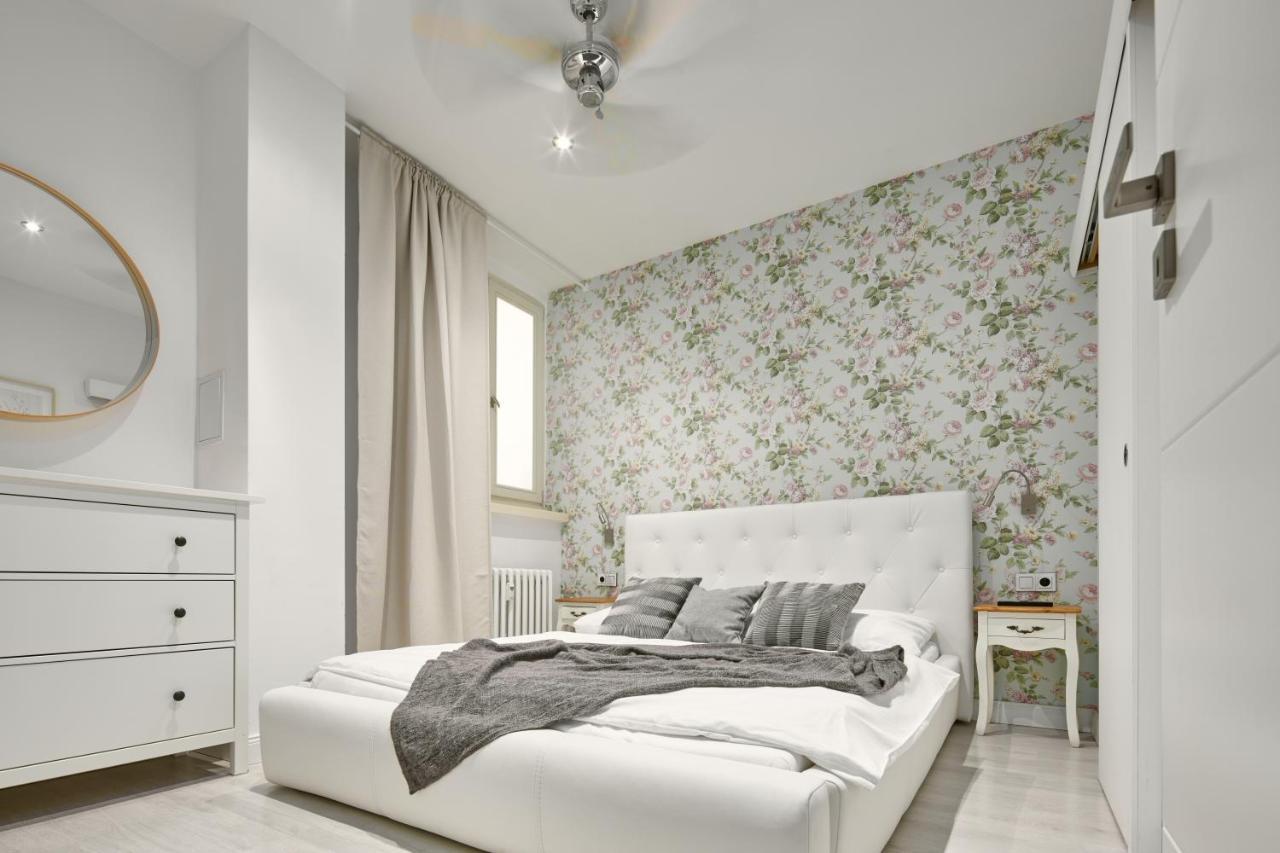 Sleek Apartment Near Wenceslas Square By Prague Days Zewnętrze zdjęcie